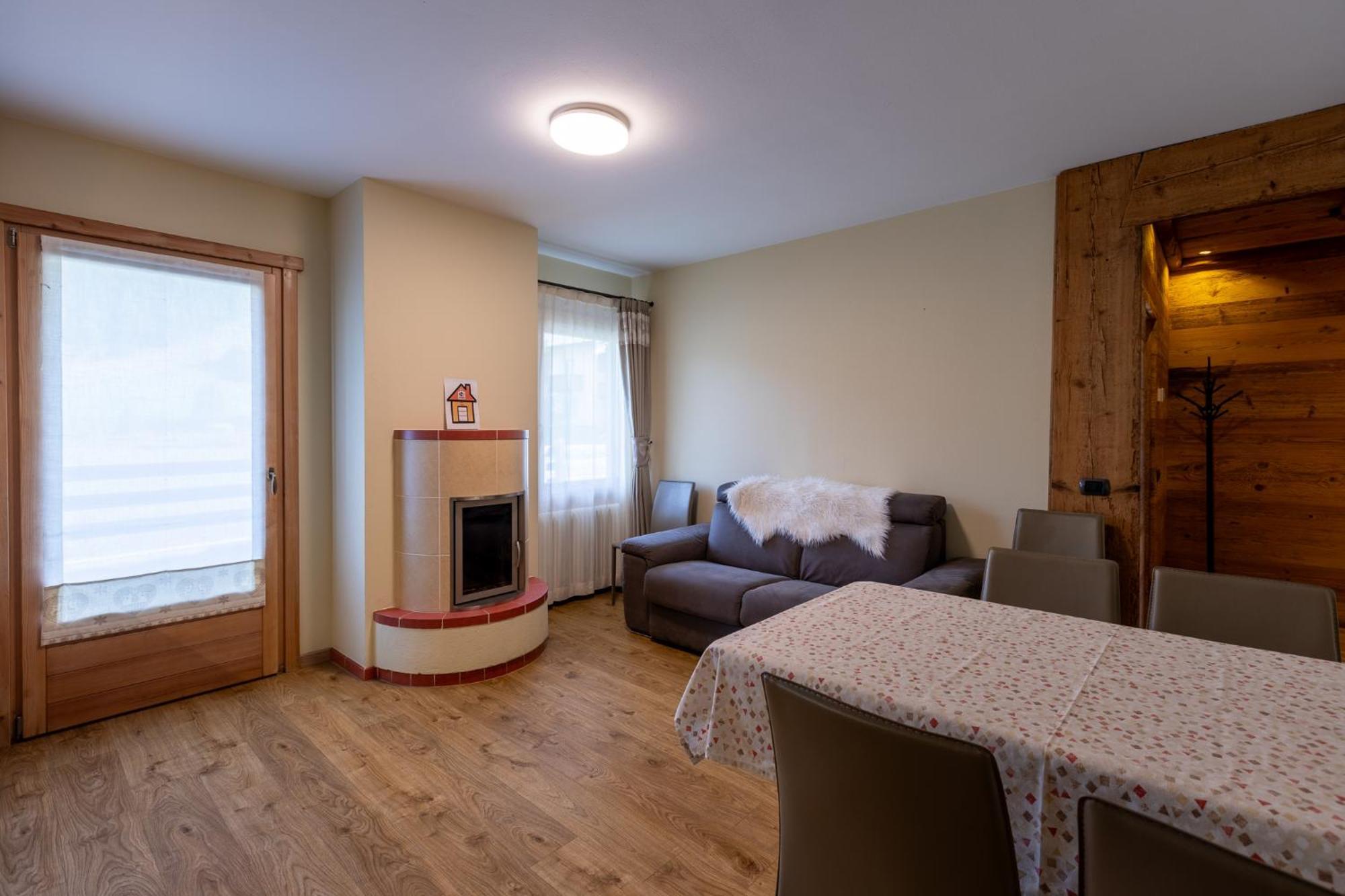 Bluebell Apartments Livigno Bagian luar foto
